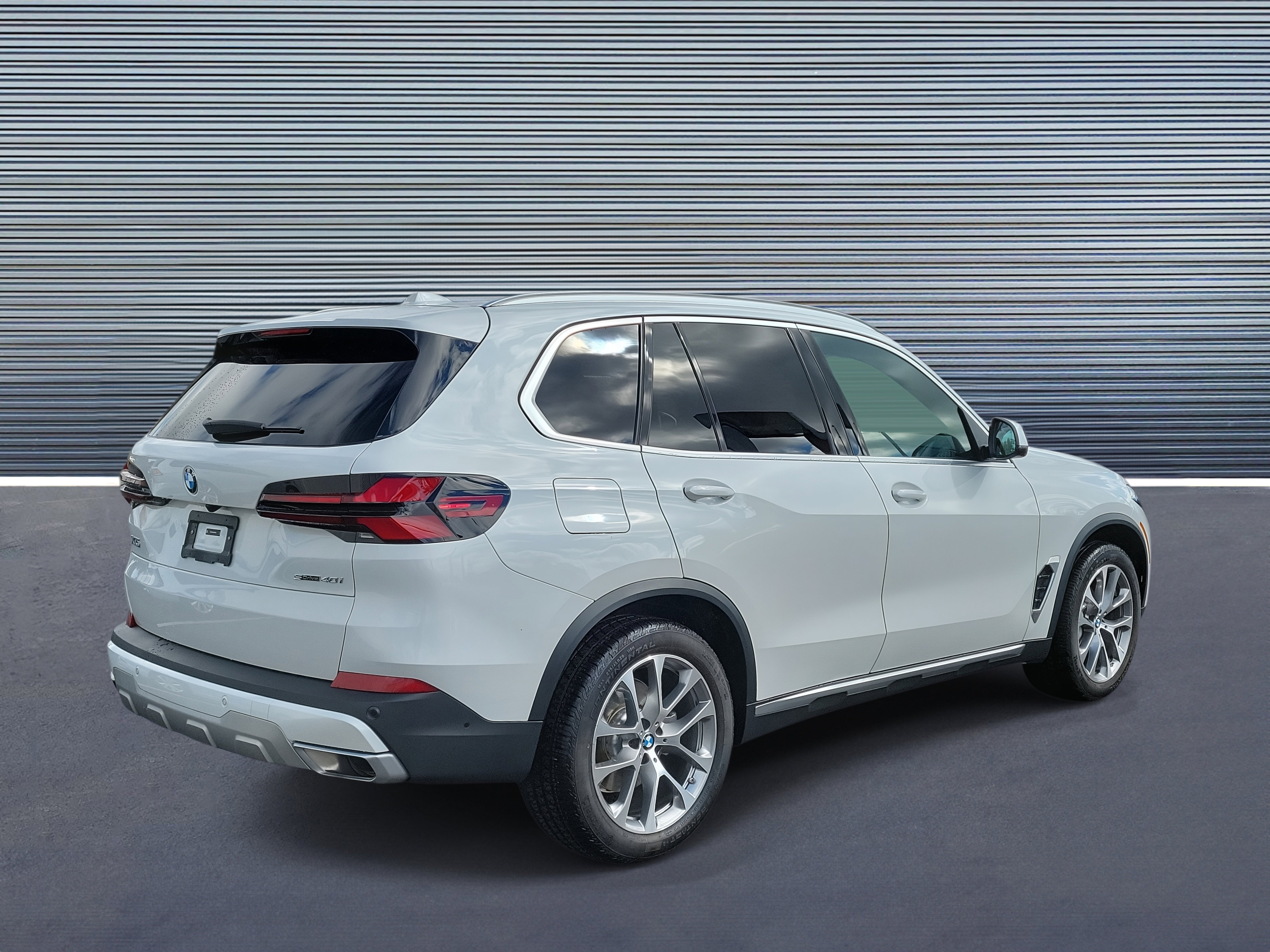 Used 2026 BMW X5 sDrive40i image 3