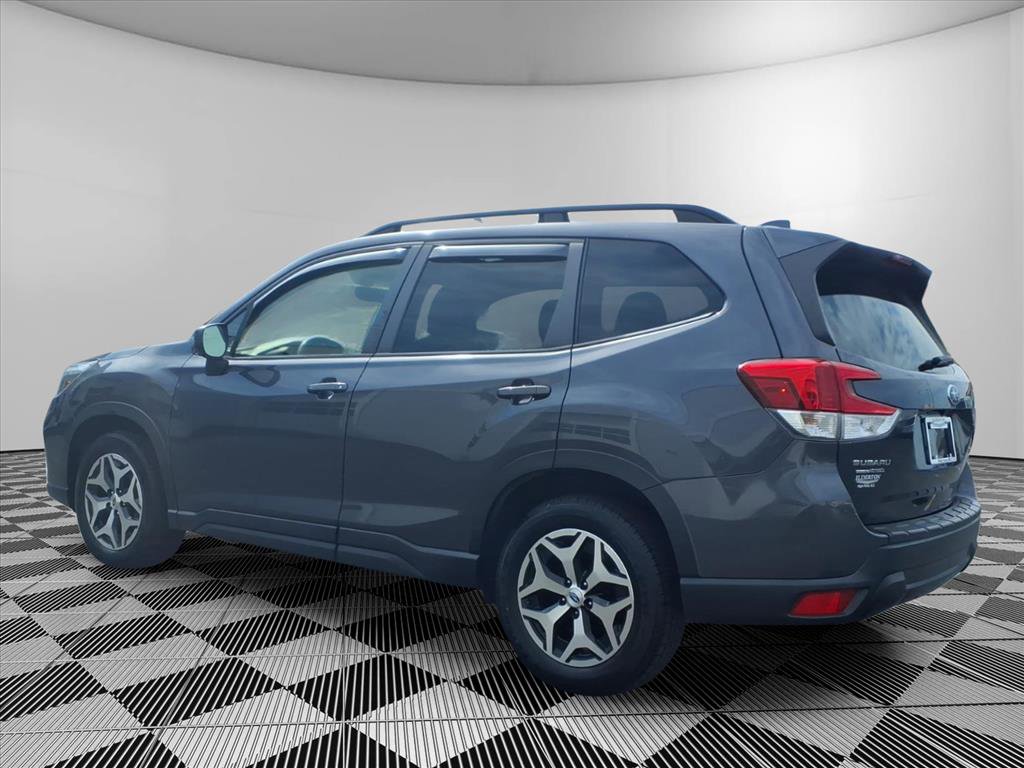 Used 2020 Subaru Forester Premium AWD/4WD image 5
