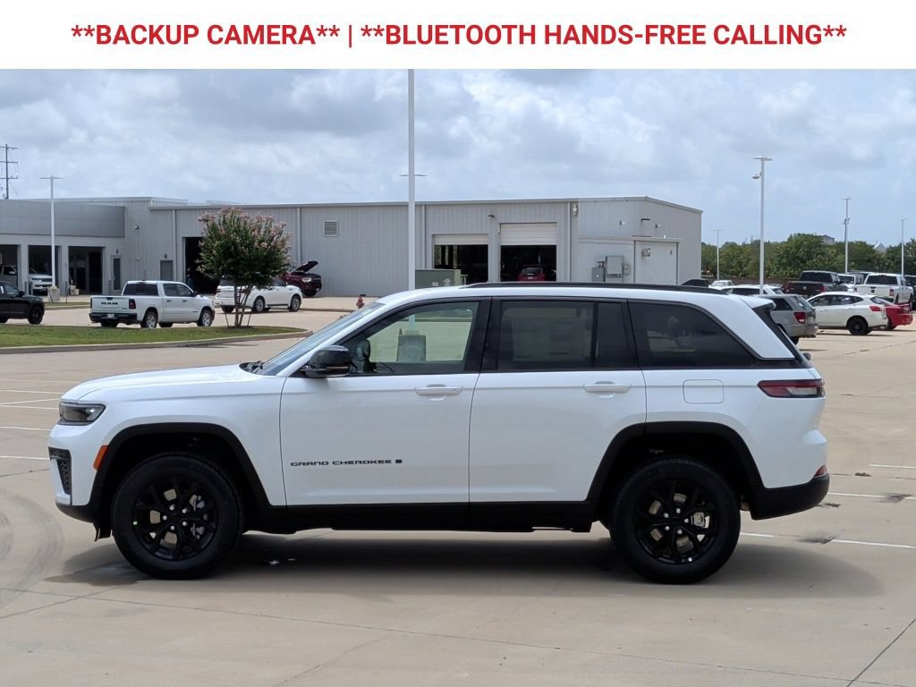 New 2026 Jeep Grand Cherokee Altitude RWD image 5
