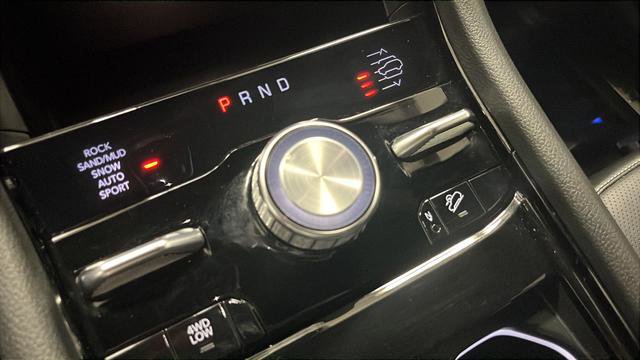 Used 2024 Jeep Grand Cherokee Overland image 27