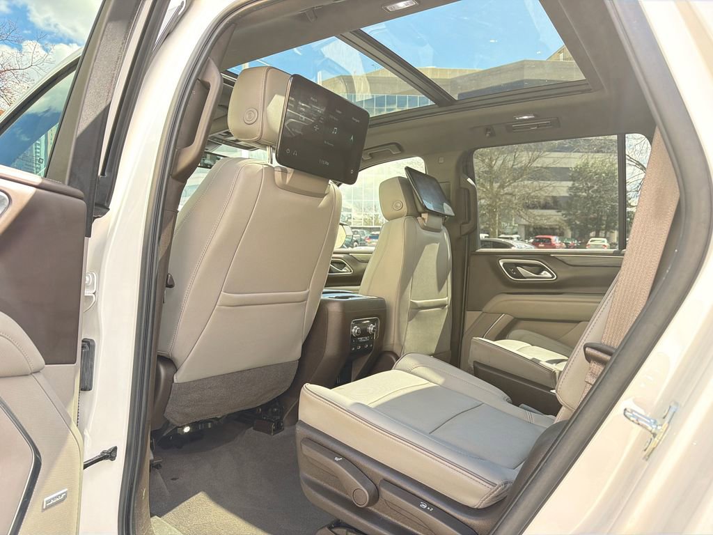 Used 2021 GMC Yukon SLT w/ SLT Luxury Plus Package AWD/4WD image 22