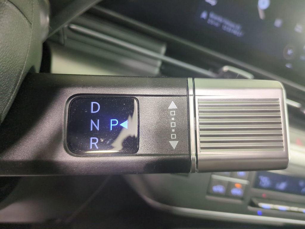 Certified 2025 Hyundai Kona SEL image 21