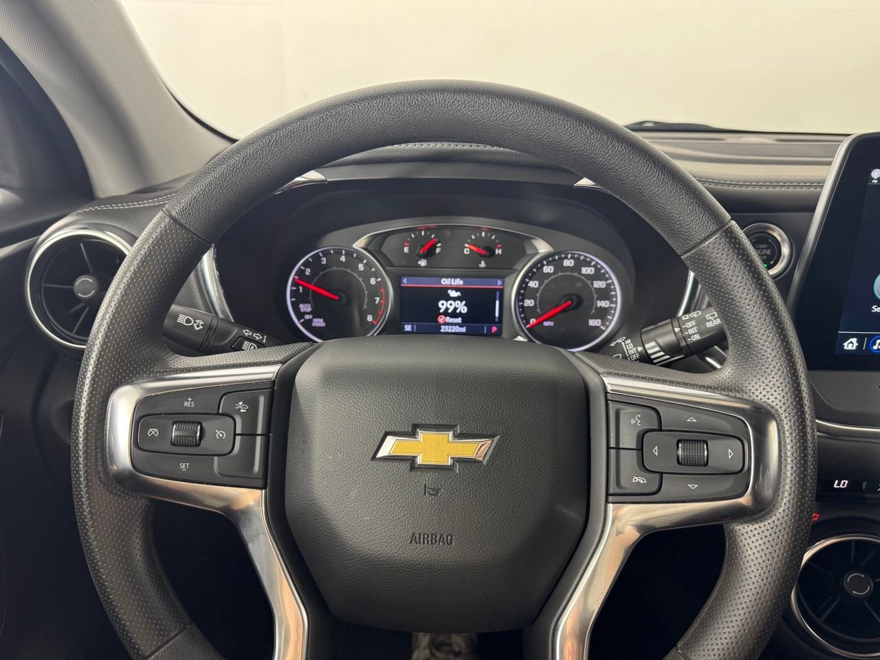 Used 2025 Chevrolet Blazer LT AWD/4WD image 16