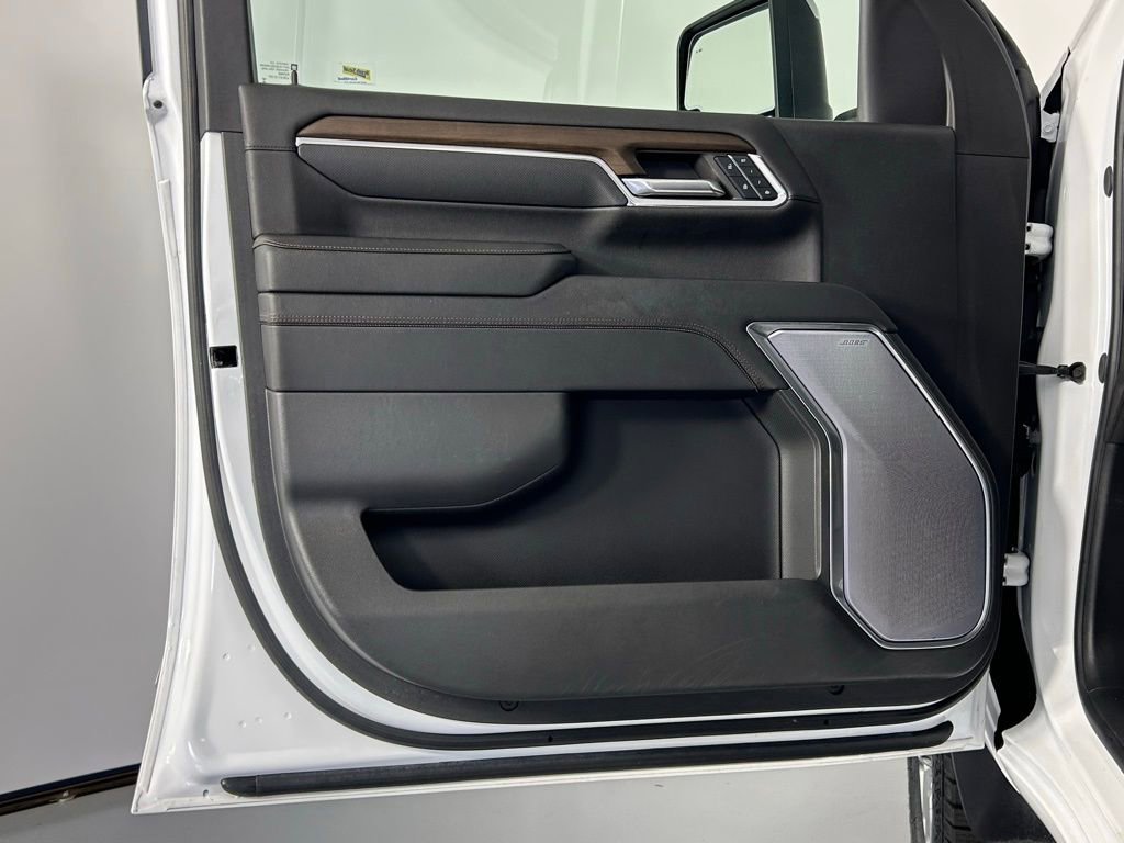 Used 2024 Chevrolet Silverado 2500 High Country w/ High Country Premium Package AWD/4WD image 37