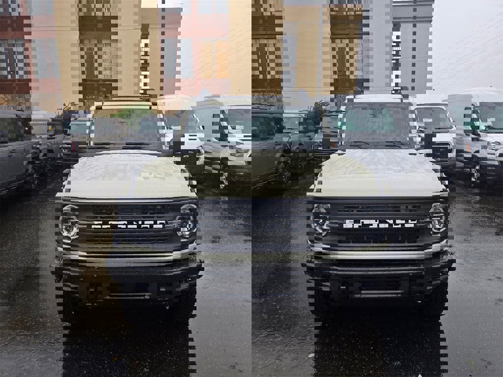New 2025 Ford Bronco Big Bend w/ Black Diamond Package image 2