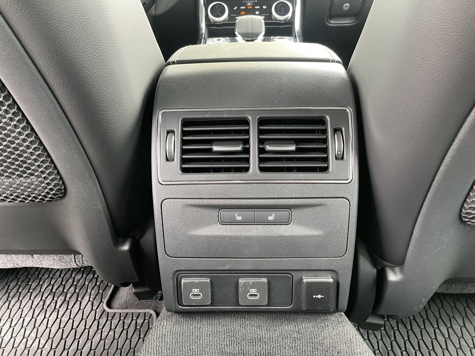 Certified 2024 Jaguar XF R-Dynamic SE image 24