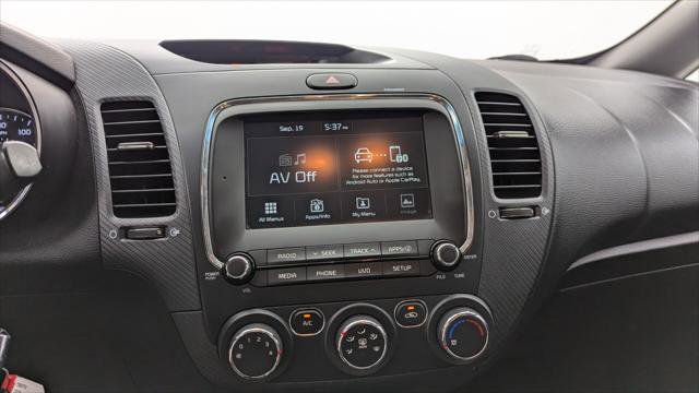 Used 2018 Kia Forte S image 27