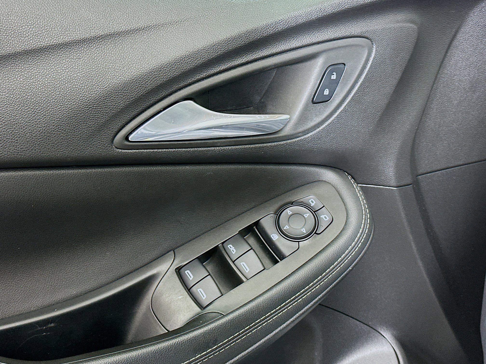 Used 2022 Buick Encore GX Select w/ Experience Buick Package image 15