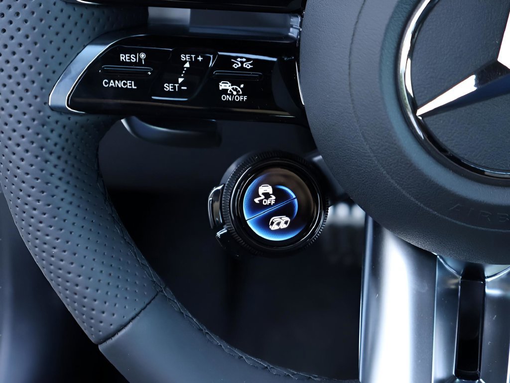 Certified 2026 Mercedes-Benz GLC 43 AMG 4MATIC Coupe image 34