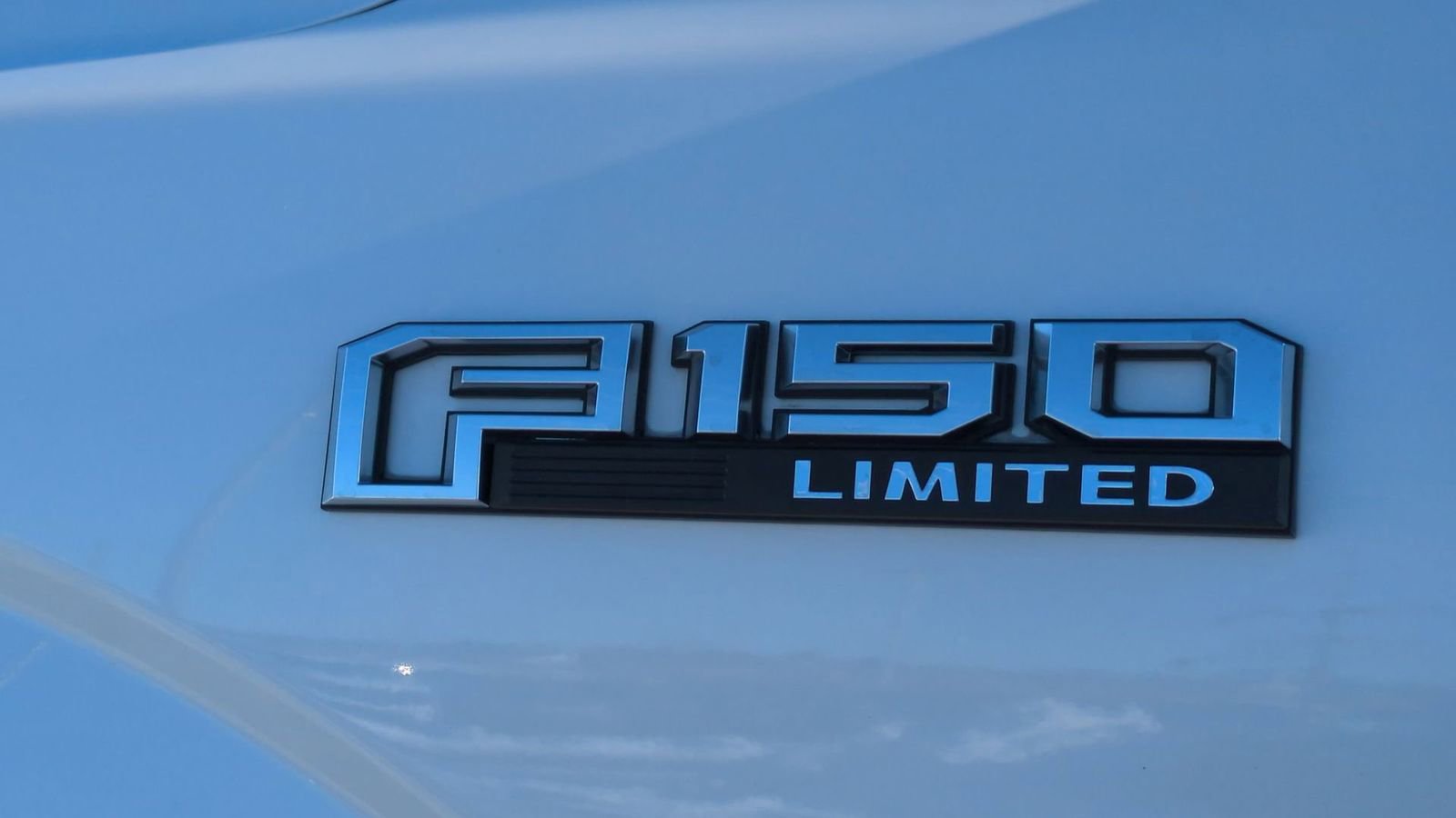 Used 2017 Ford F150 Limited w/ Trailer Tow Package image 13