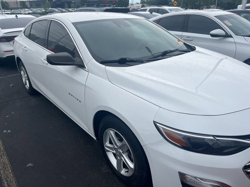 Used 2023 Chevrolet Malibu LS image 3