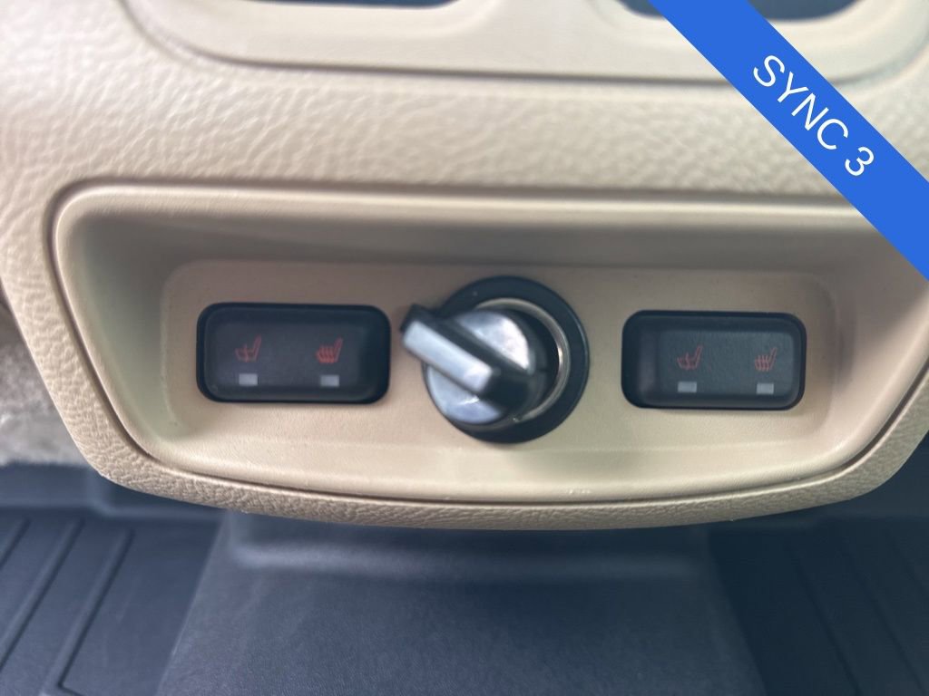 Used 2015 Ford Taurus Limited w/ Equipment Group 301A image 17