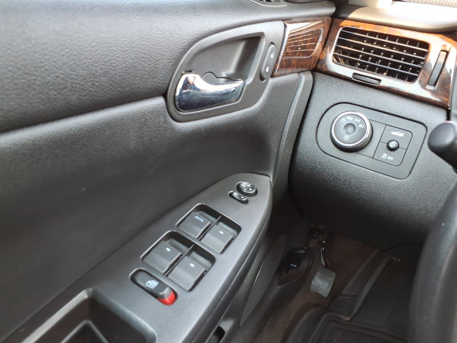 Used 2014 Chevrolet Impala Limited LS FWD image 19