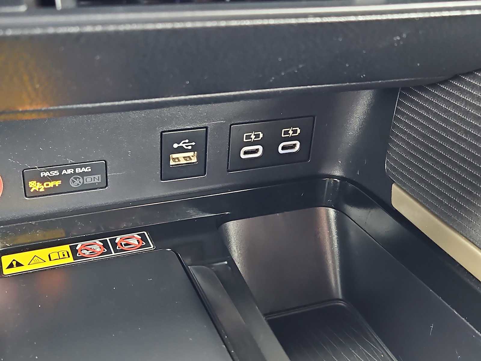 Used 2025 Toyota Camry SE FWD image 18