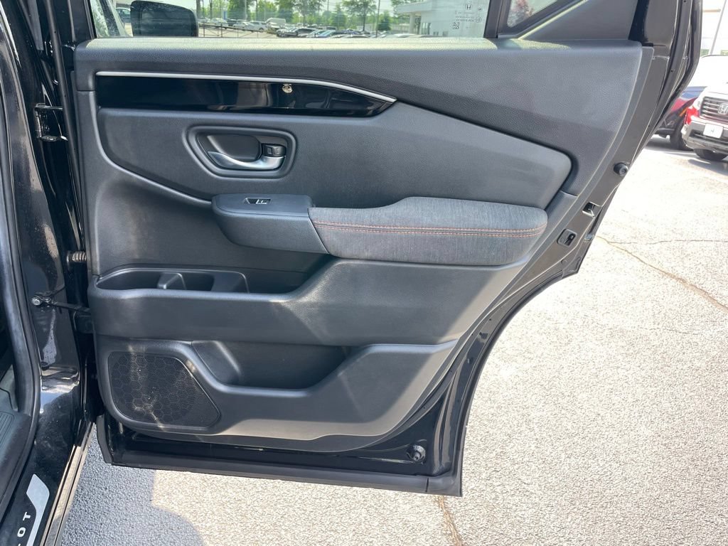 Certified 2025 Honda Pilot Sport image 29