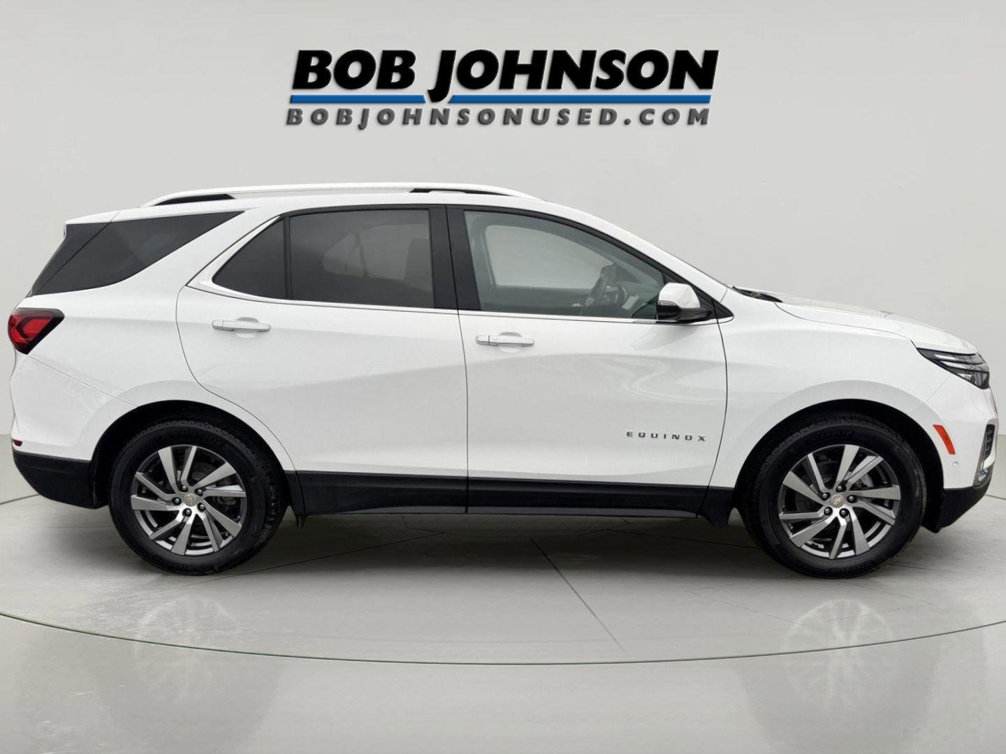 Used 2022 Chevrolet Equinox Premier AWD/4WD image 2