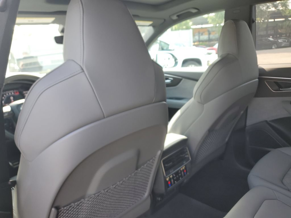 Used 2023 Audi SQ8 Premium Plus AWD/4WD image 17