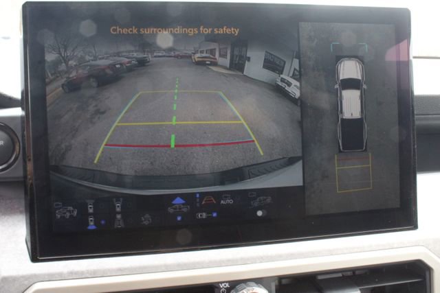 Used 2025 Toyota Tacoma Trailhunter image 21