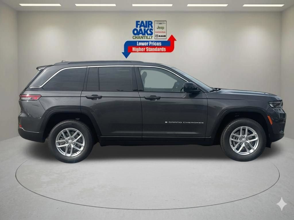 New 2026 Jeep Grand Cherokee Laredo X AWD/4WD image 4