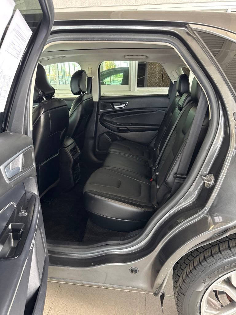 Used 2015 Ford Edge Titanium w/ Equipment Group 301A FWD image 9