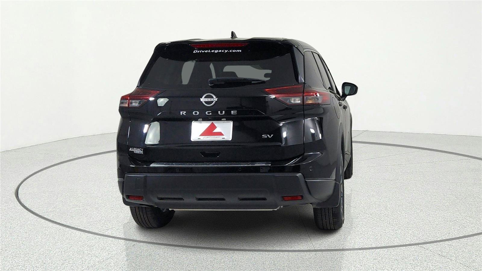 Used 2024 Nissan Rogue SV image 5