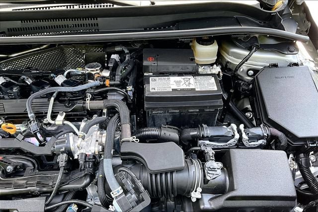 Used 2026 Toyota Corolla LE FWD image 32