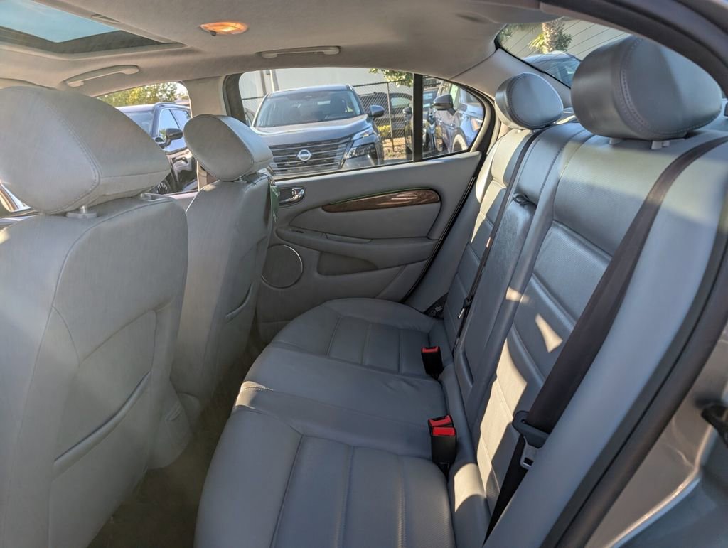 Used 2004 Jaguar X-TYPE 3.0 image 12