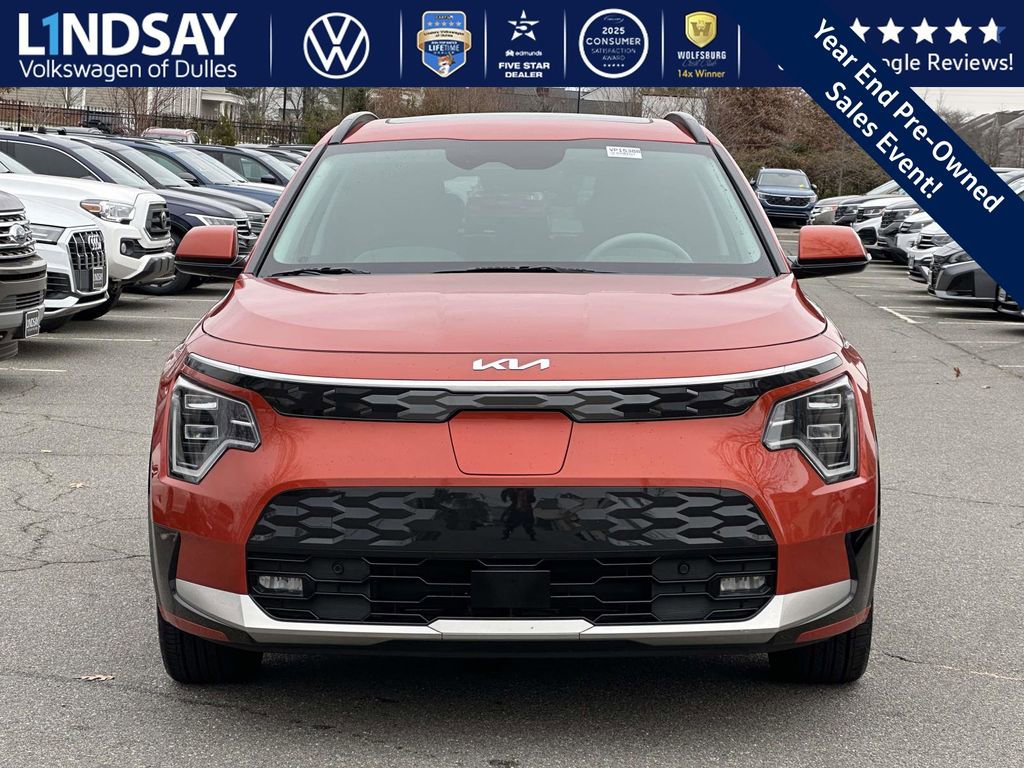 Used 2023 Kia Niro Wave image 2