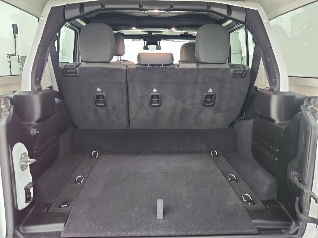 Certified 2024 Jeep Wrangler Unlimited Sahara AWD/4WD image 35