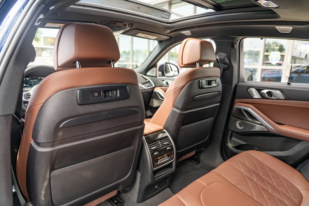 Used 2023 BMW X6 M50i w/ Executive Package AWD/4WD image 16