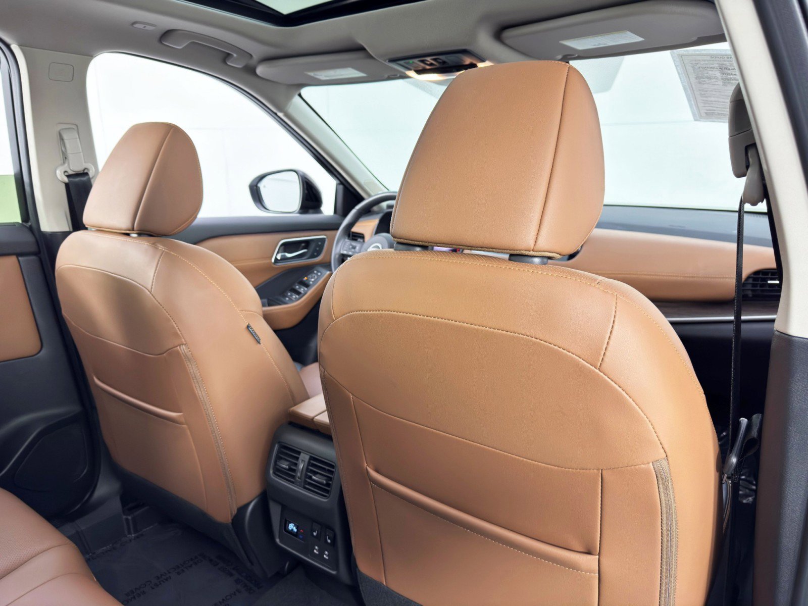 Used 2024 Nissan Rogue Platinum w/ Platinum Premium Package FWD image 37