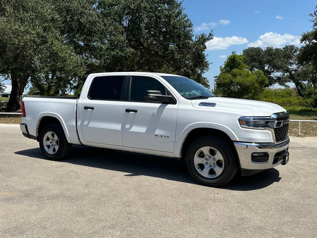 Used 2025 RAM 1500 Big Horn AWD/4WD image 3