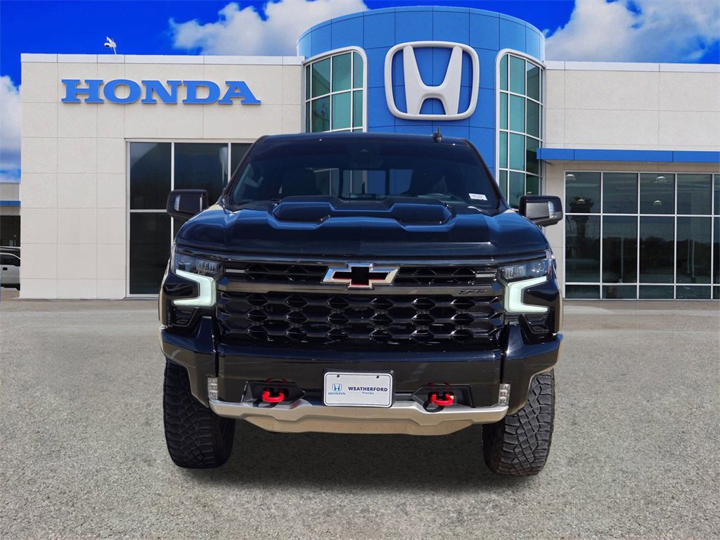 Used 2024 Chevrolet Silverado 1500 ZR2 w/ Technology Package image 8