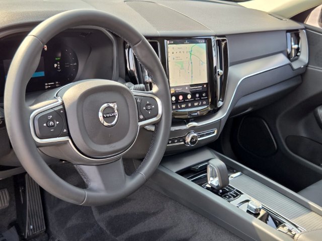 Certified 2024 Volvo XC60 T8 Core AWD/4WD image 10