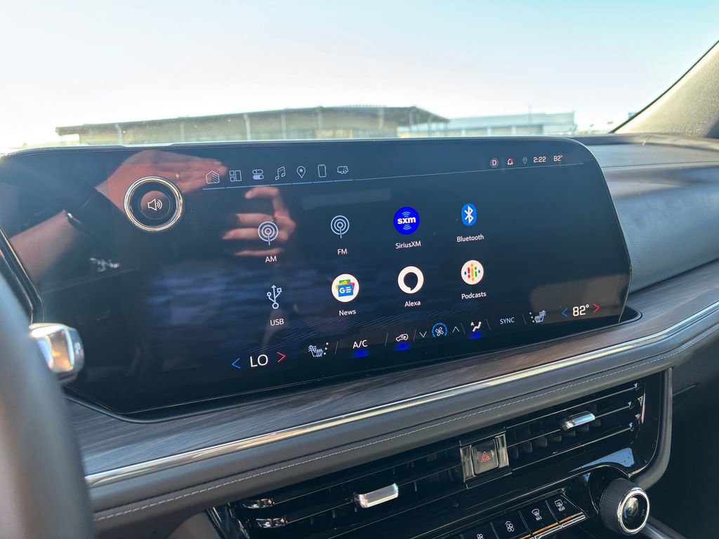 Certified 2025 Chevrolet Suburban Z71 image 18