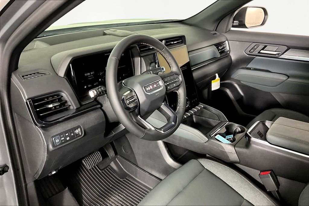 New 2026 GMC Terrain AT4 w/ Technology Package II AWD/4WD image 8