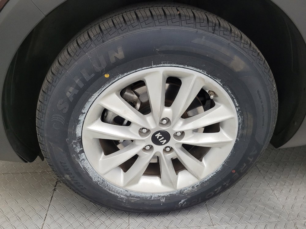 Used 2019 Kia Sorento AWD image 31