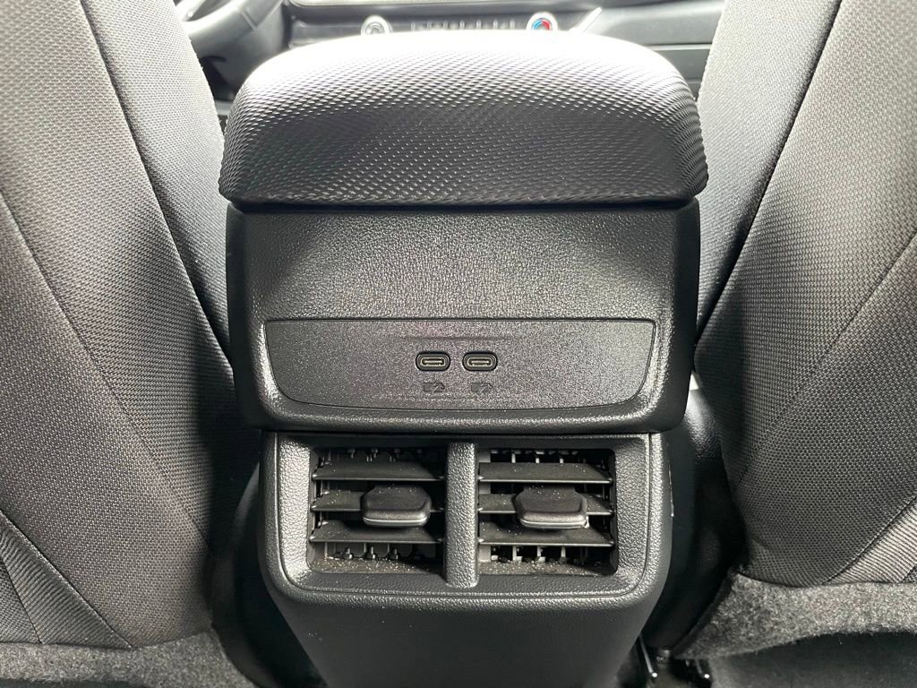 Used 2025 Chevrolet Equinox LT image 28