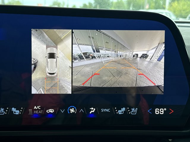 New 2025 Chevrolet Equinox EV RS w/ Convenience Package II image 8