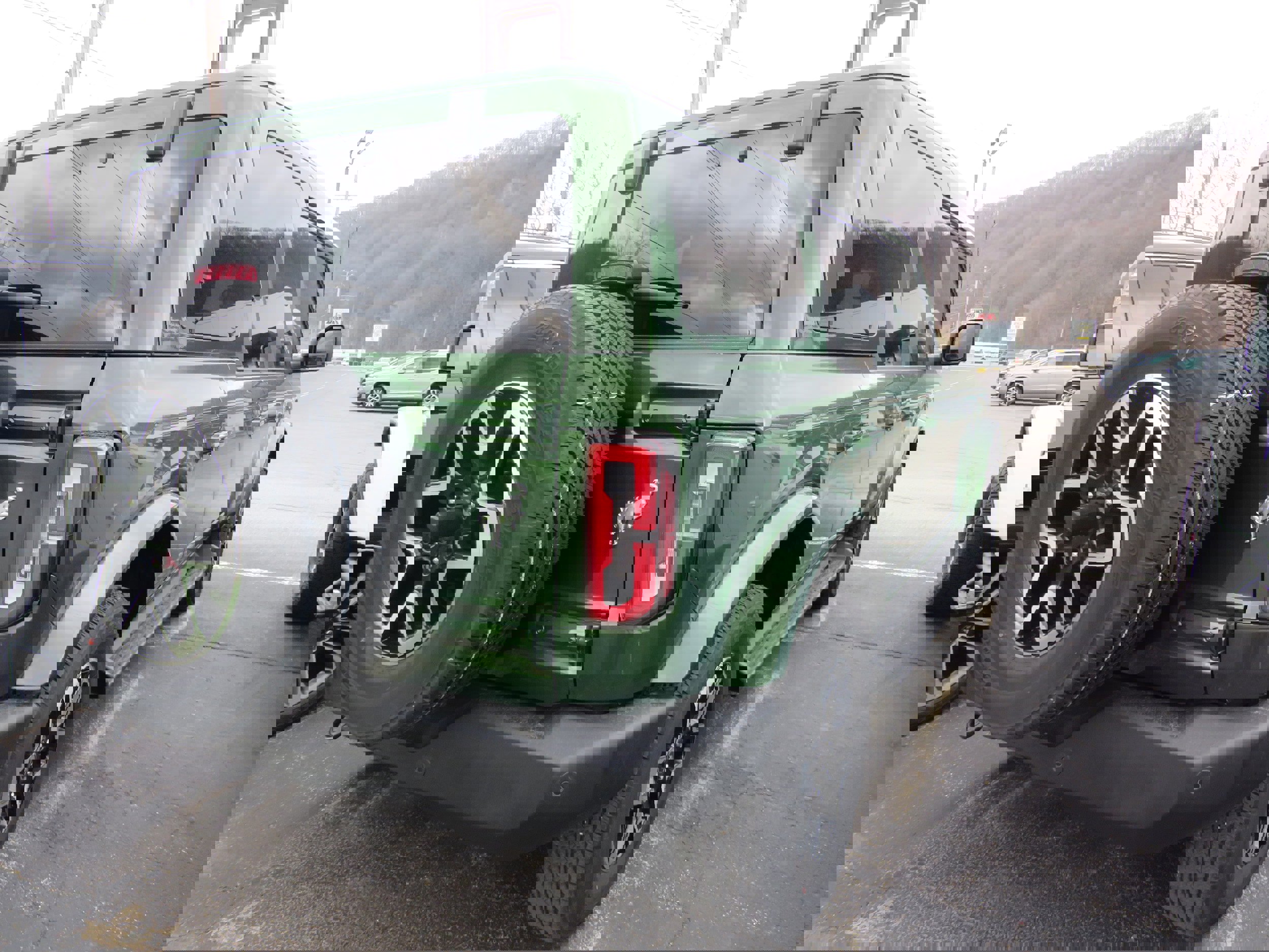 Used 2025 Ford Bronco Outer Banks image 6