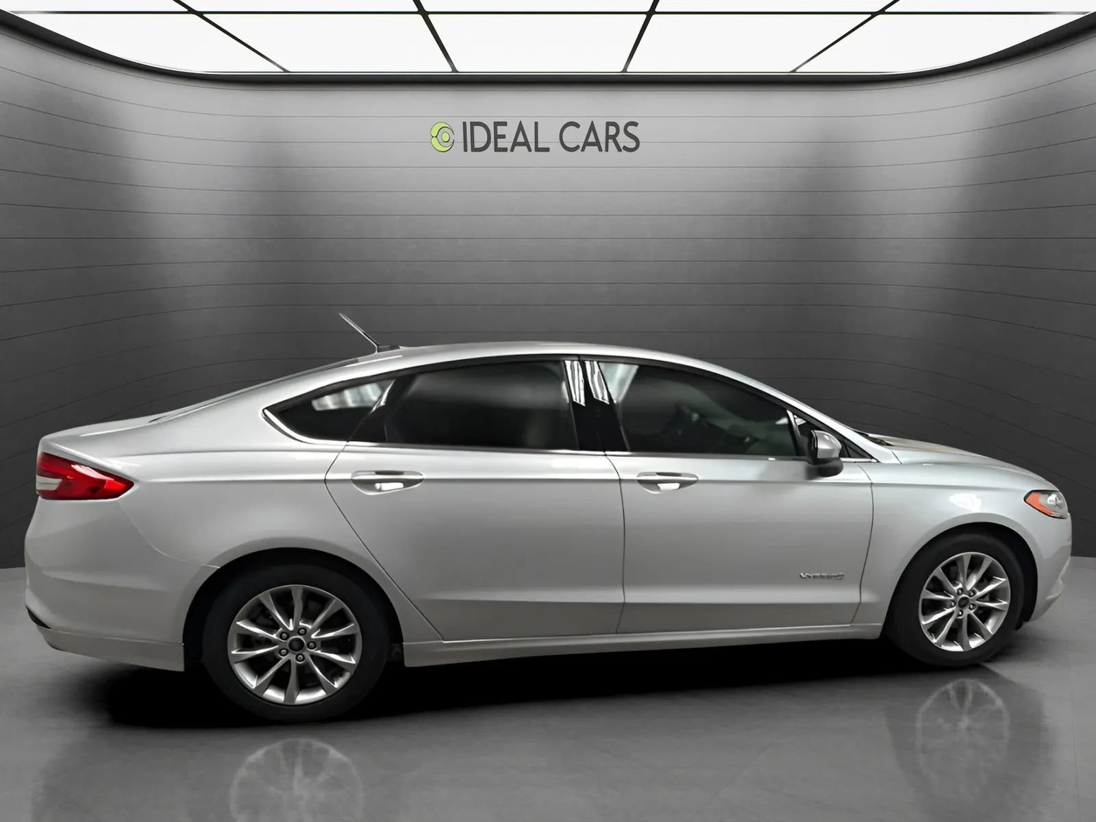 Used 2017 Ford Fusion S FWD image 4