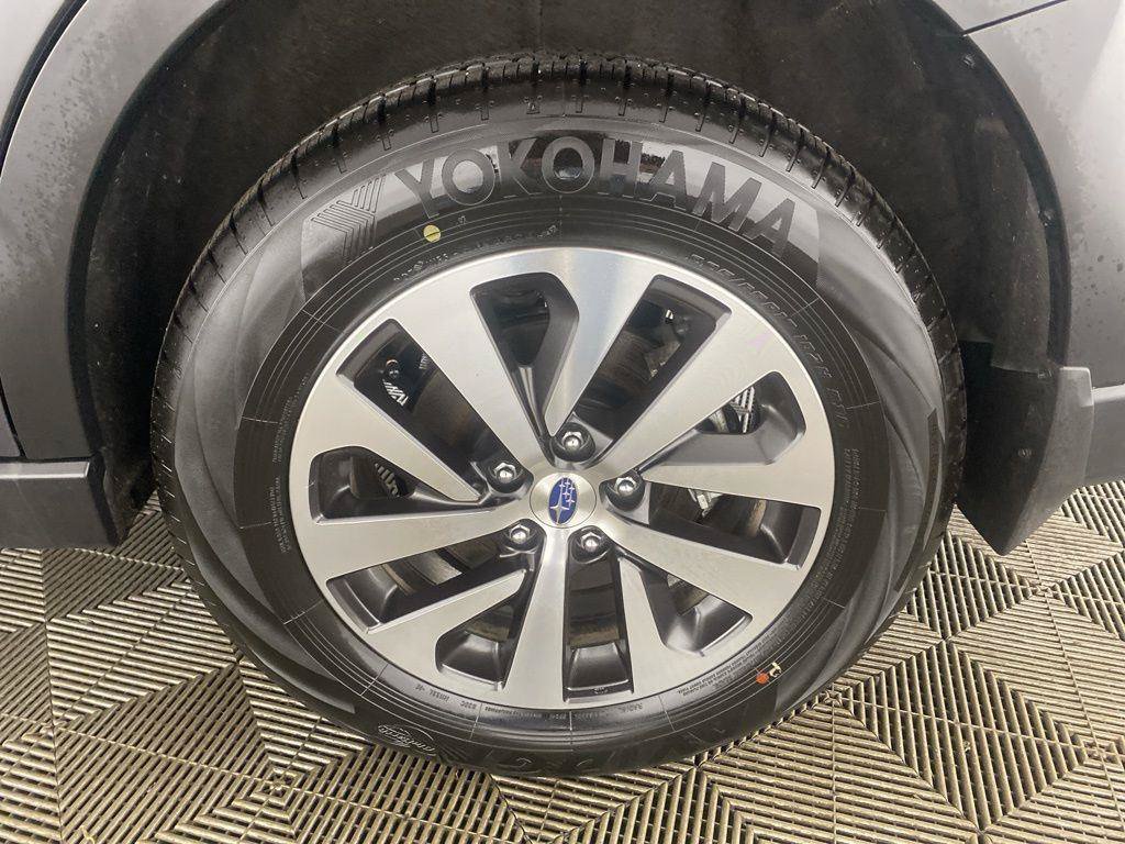 Certified 2025 Subaru Outback Premium AWD/4WD image 16