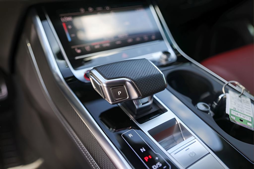Used 2024 Audi SQ8 Premium Plus w/ S Sport Package AWD/4WD image 20