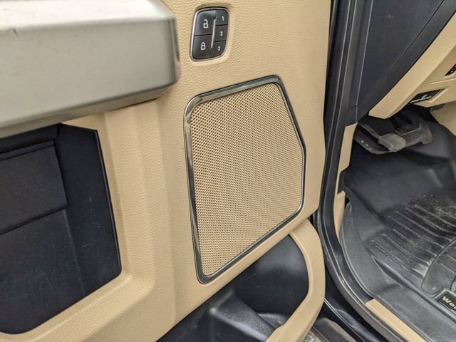 Used 2019 Ford F250 Lariat w/ Chrome Package image 21