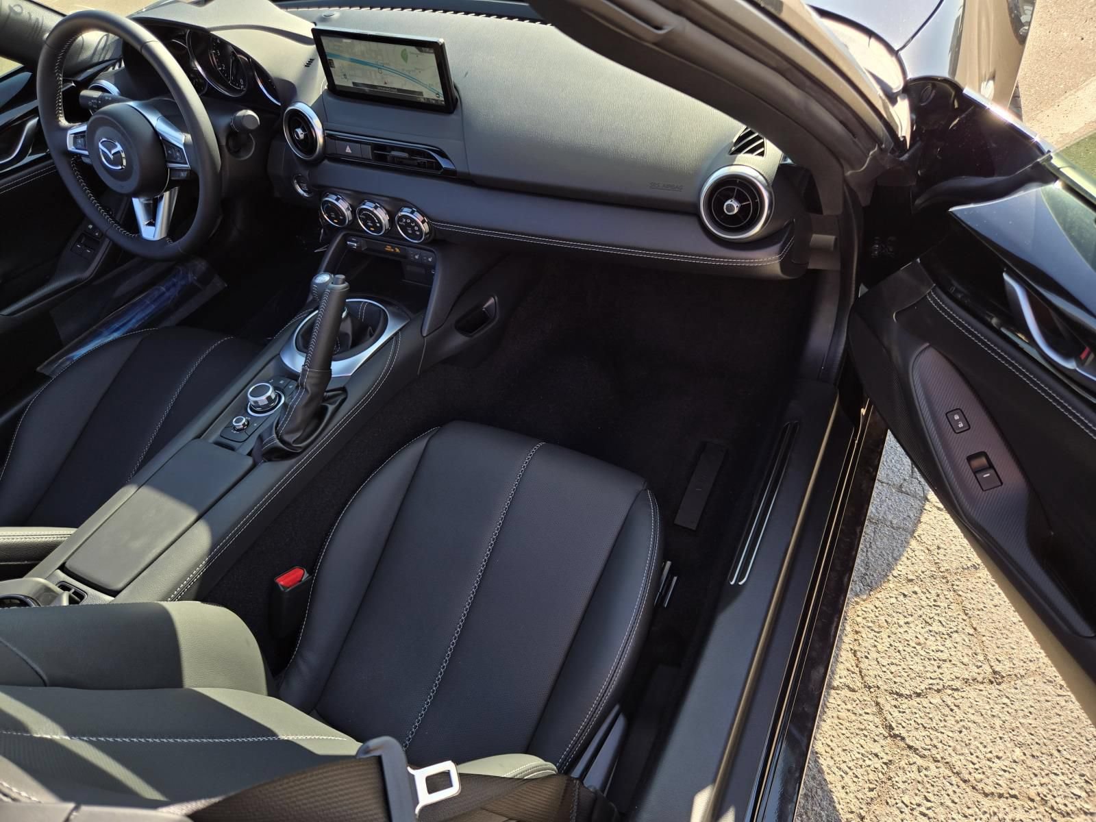 New 2026 MAZDA MX-5 Miata RF Grand Touring RWD image 12