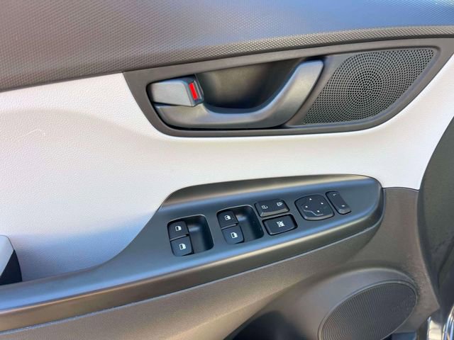 Certified 2023 Hyundai Kona SE image 17