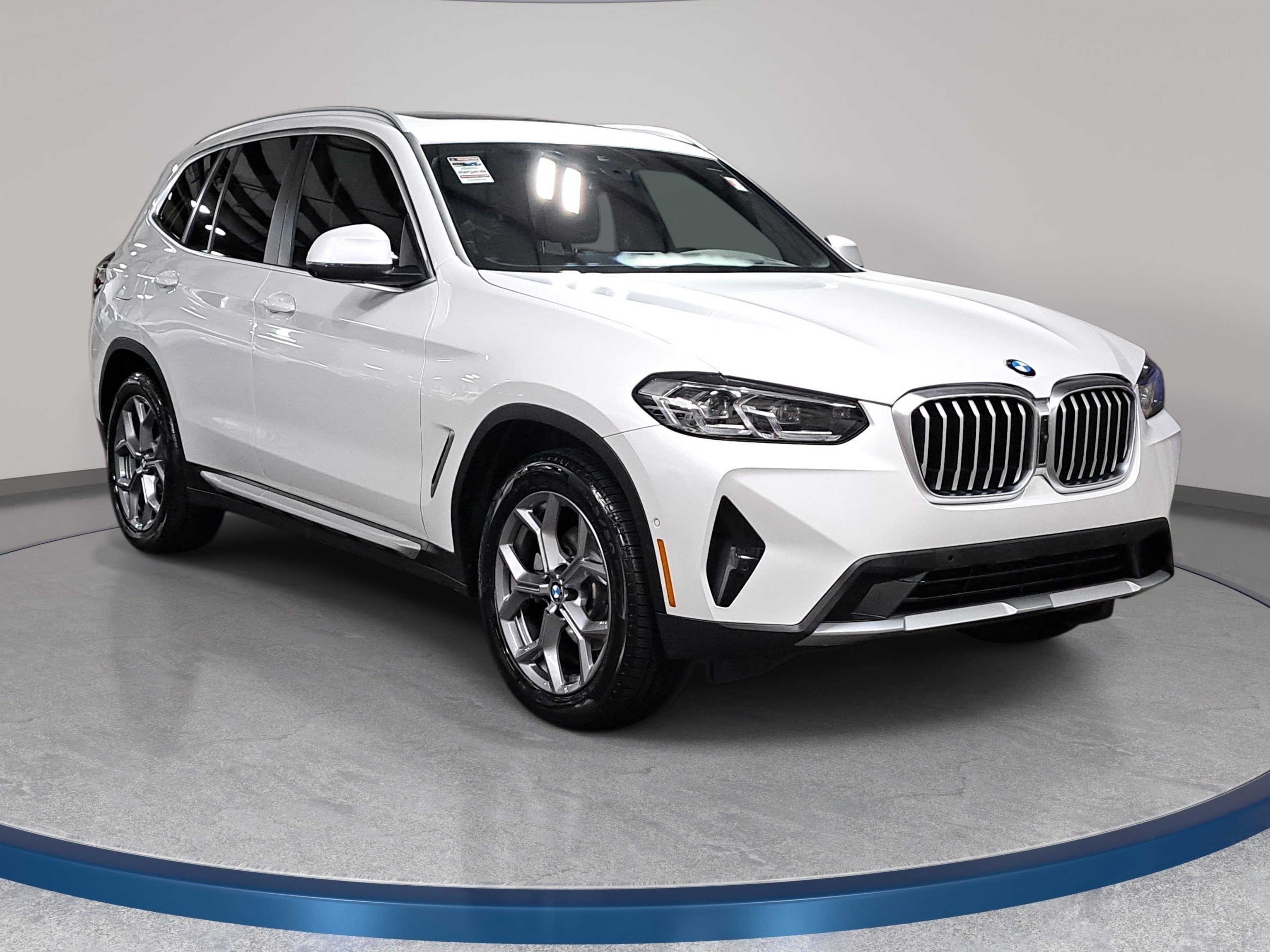 Certified 2024 BMW X3 xDrive30i w/ Premium Package AWD/4WD image 4