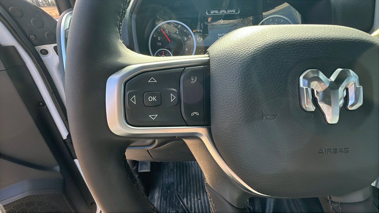 New 2025 RAM 5500 4x4 Regular Cab image 21