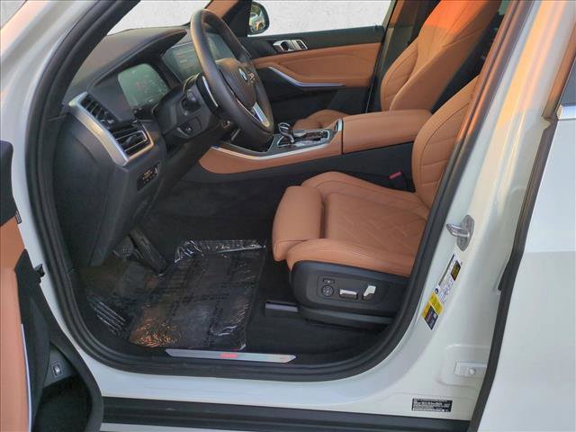 Used 2023 BMW X5 xDrive45e w/ Climate Comfort Package image 17