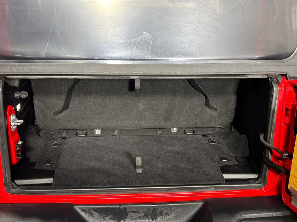 Used 2018 Jeep Wrangler Sport S image 19